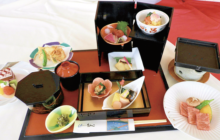 レストラン湖風