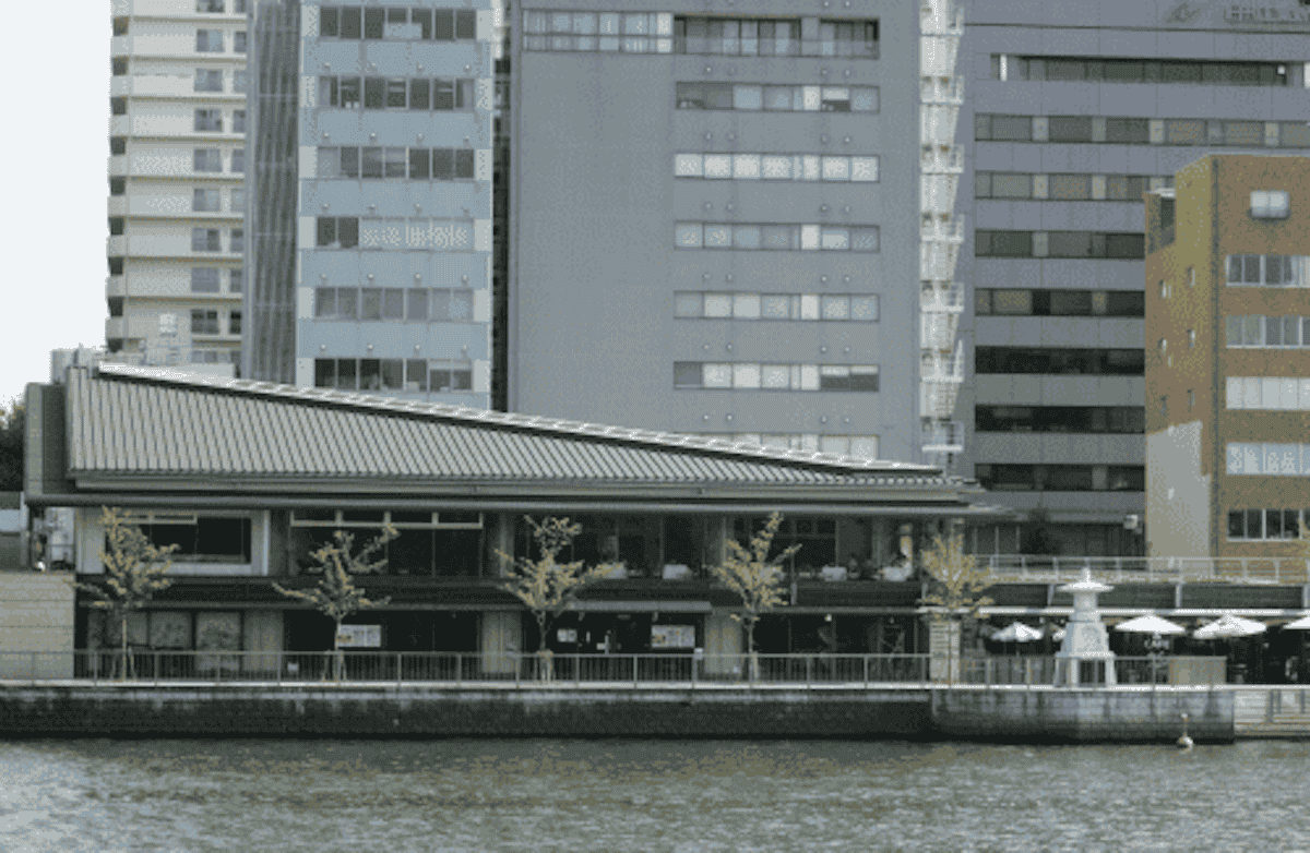 川の駅はちけんや