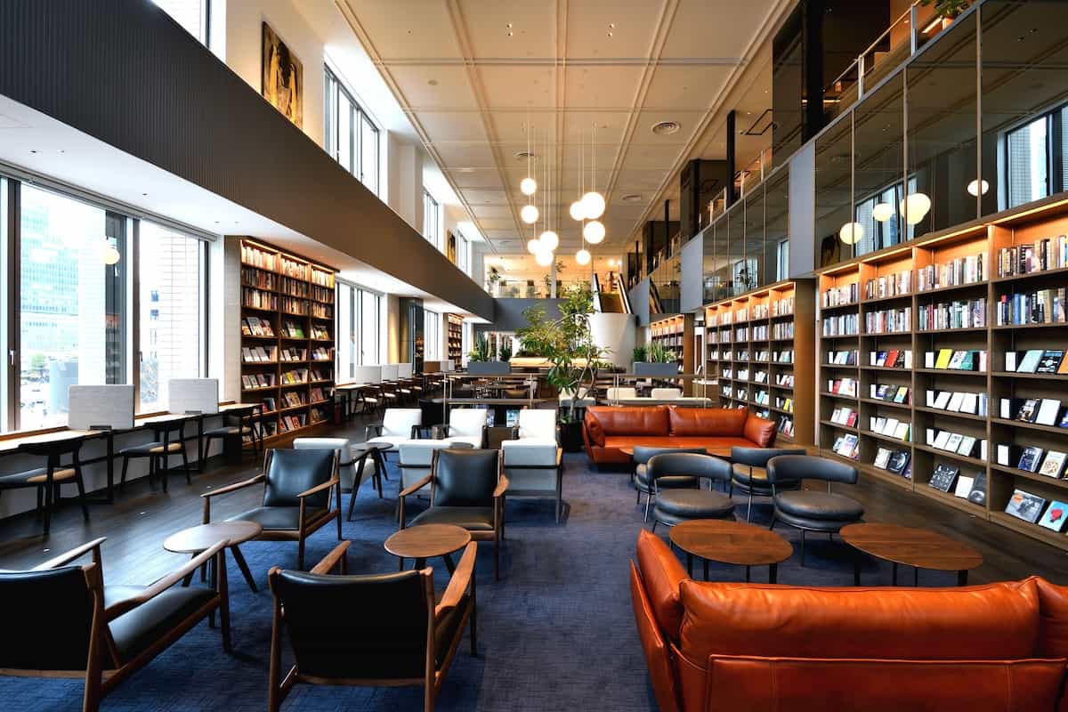 TSUTAYA BOOKSTORE MARUNOUCHI