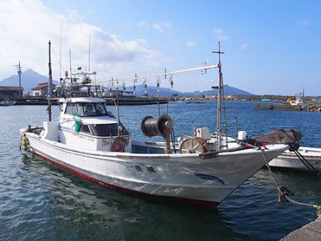 旅館 うらにし・釣船 慎漁丸