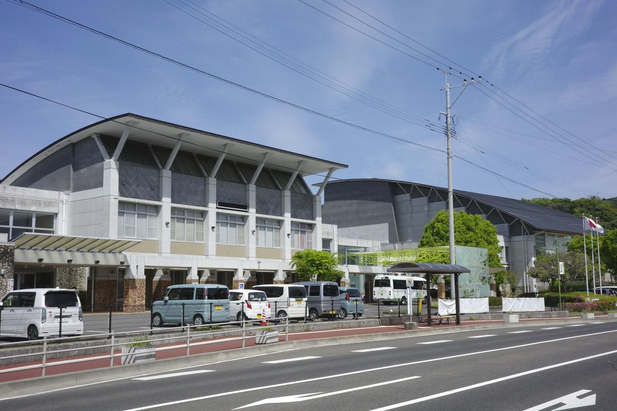 東彼杵町総合会館