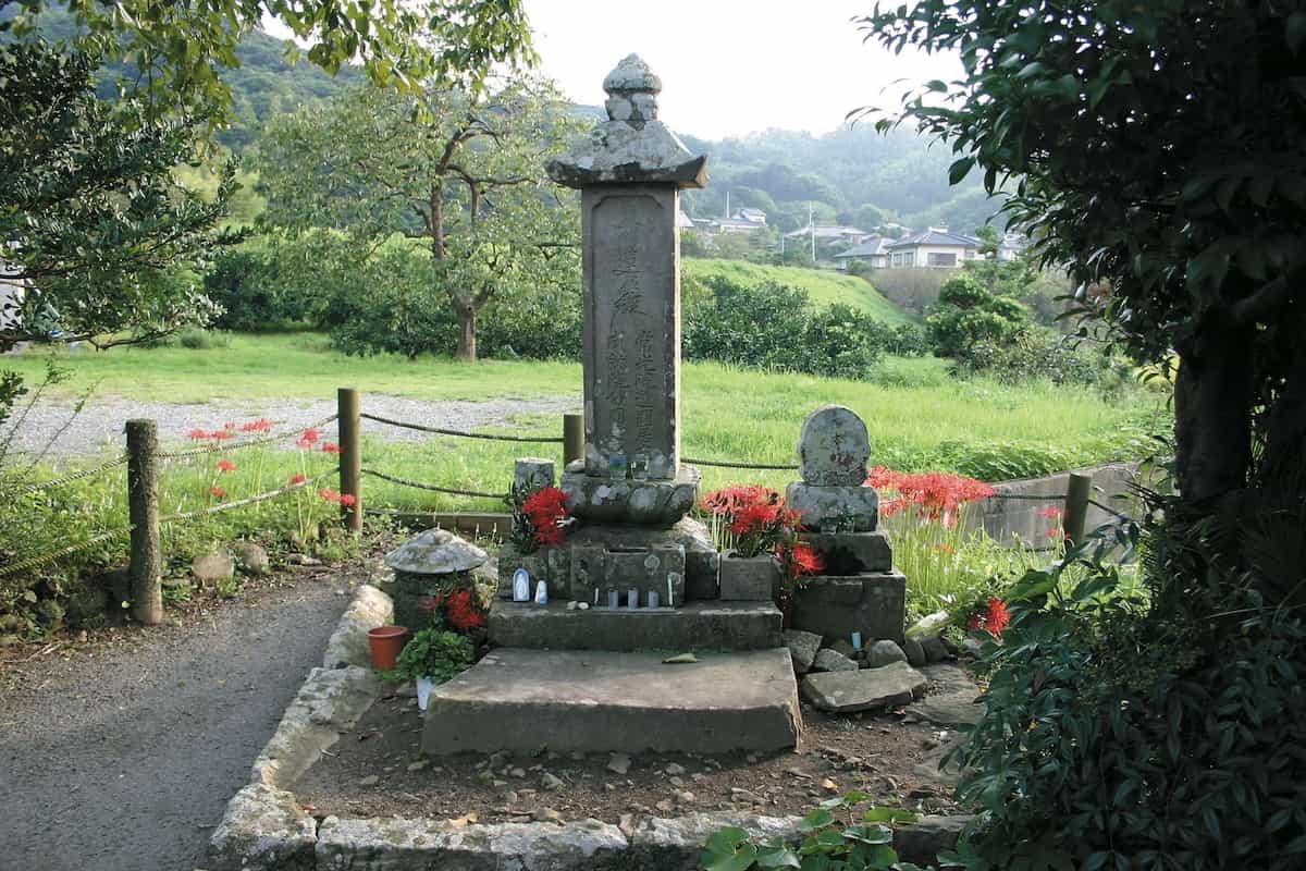 長崎甚左衛門の墓