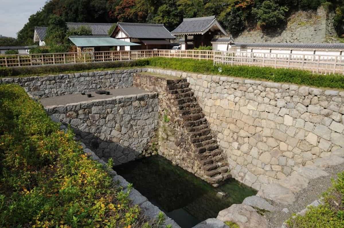 마쓰야마성 니노마루사적 정원