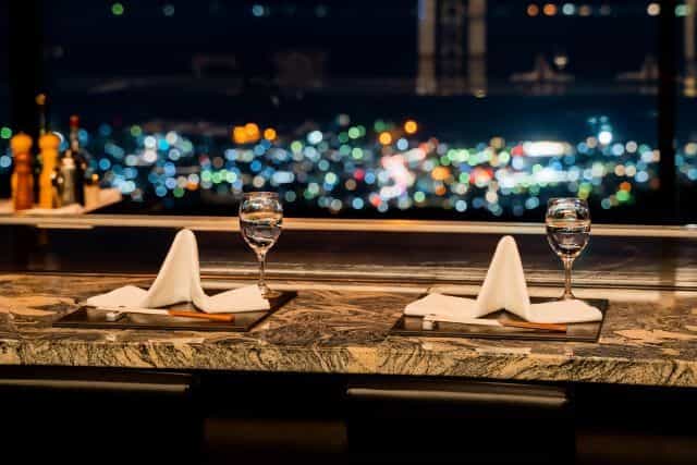 フレンチレストラン「celeste」/「道」(別邸 天降る丘)