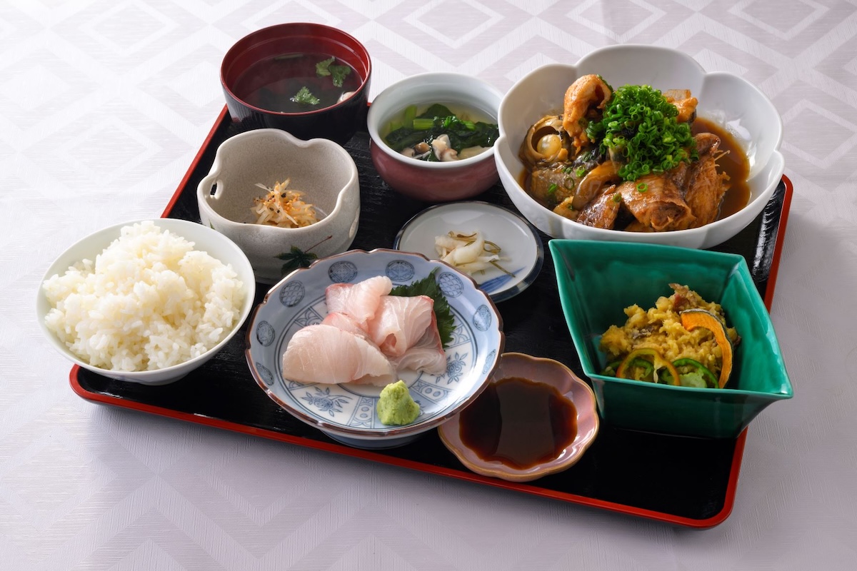 志賀島割烹　まるりょう
