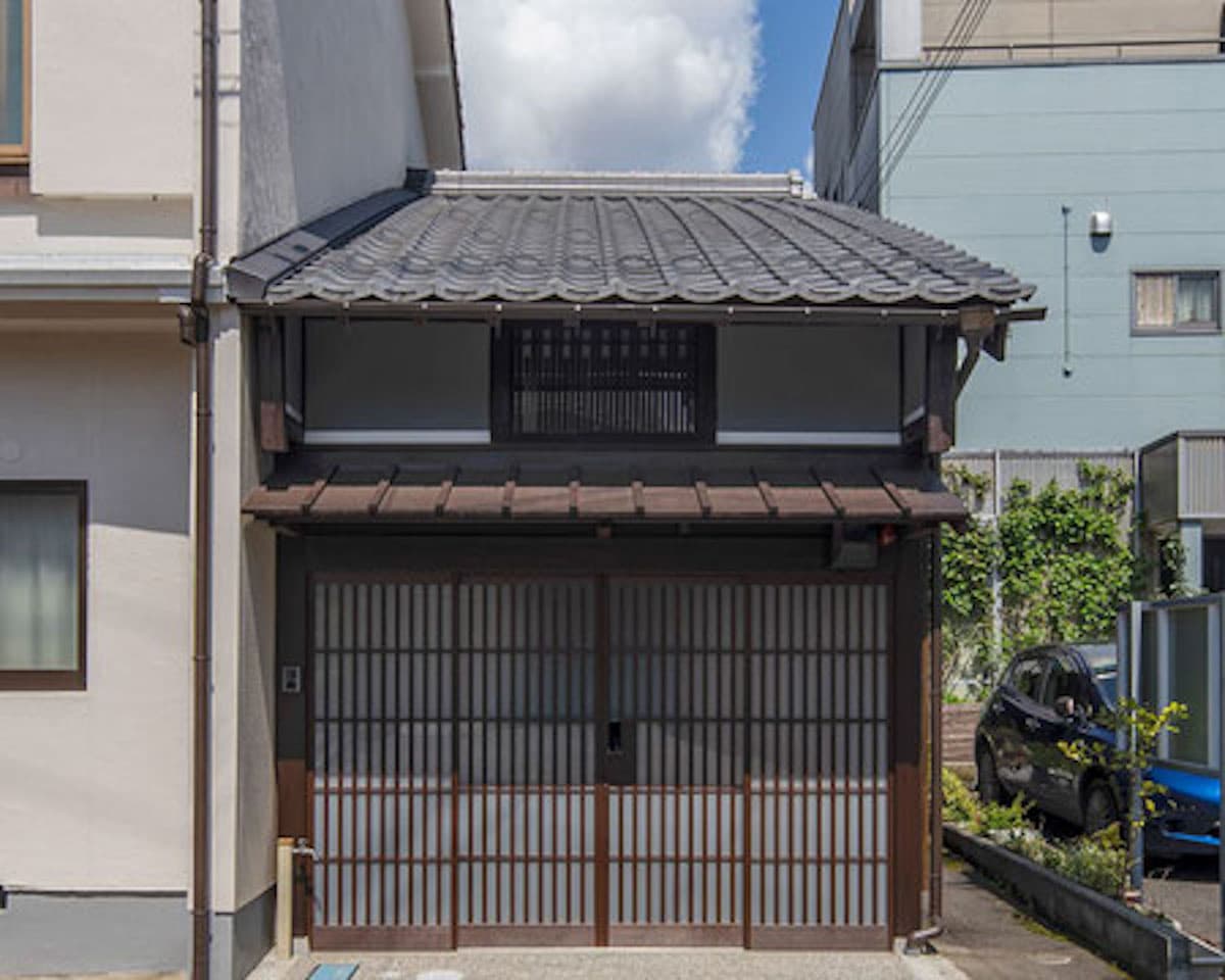 八幡参道みやけ