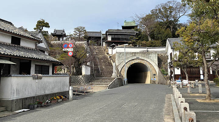 鶴形山トンネル