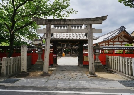 薬園八幡神社