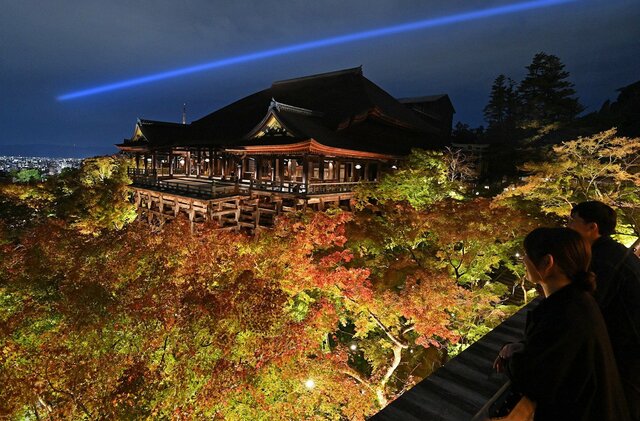「秋の夜間特別拝観」清水寺