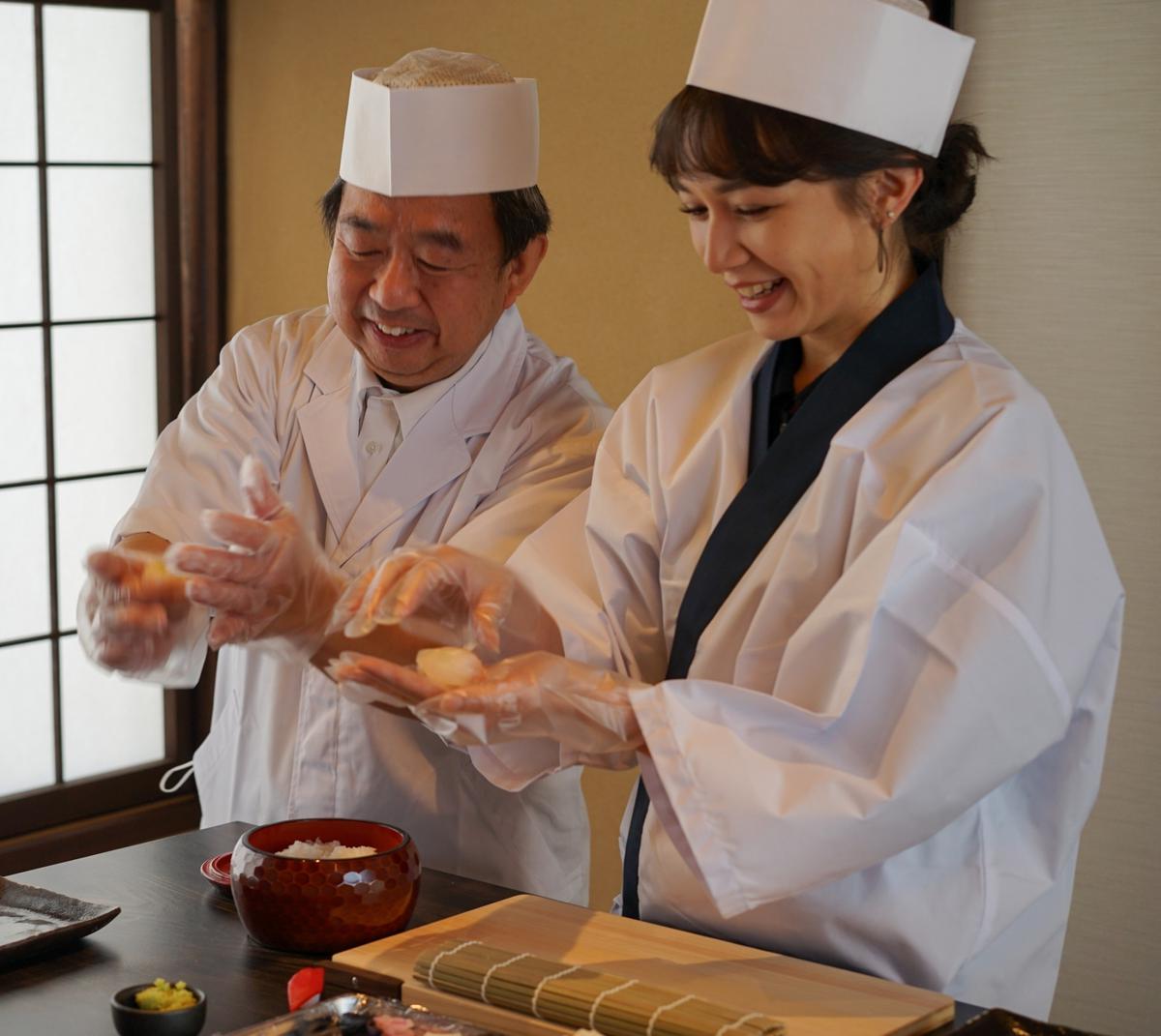 Musubu (Sushi-Making Experience Class)