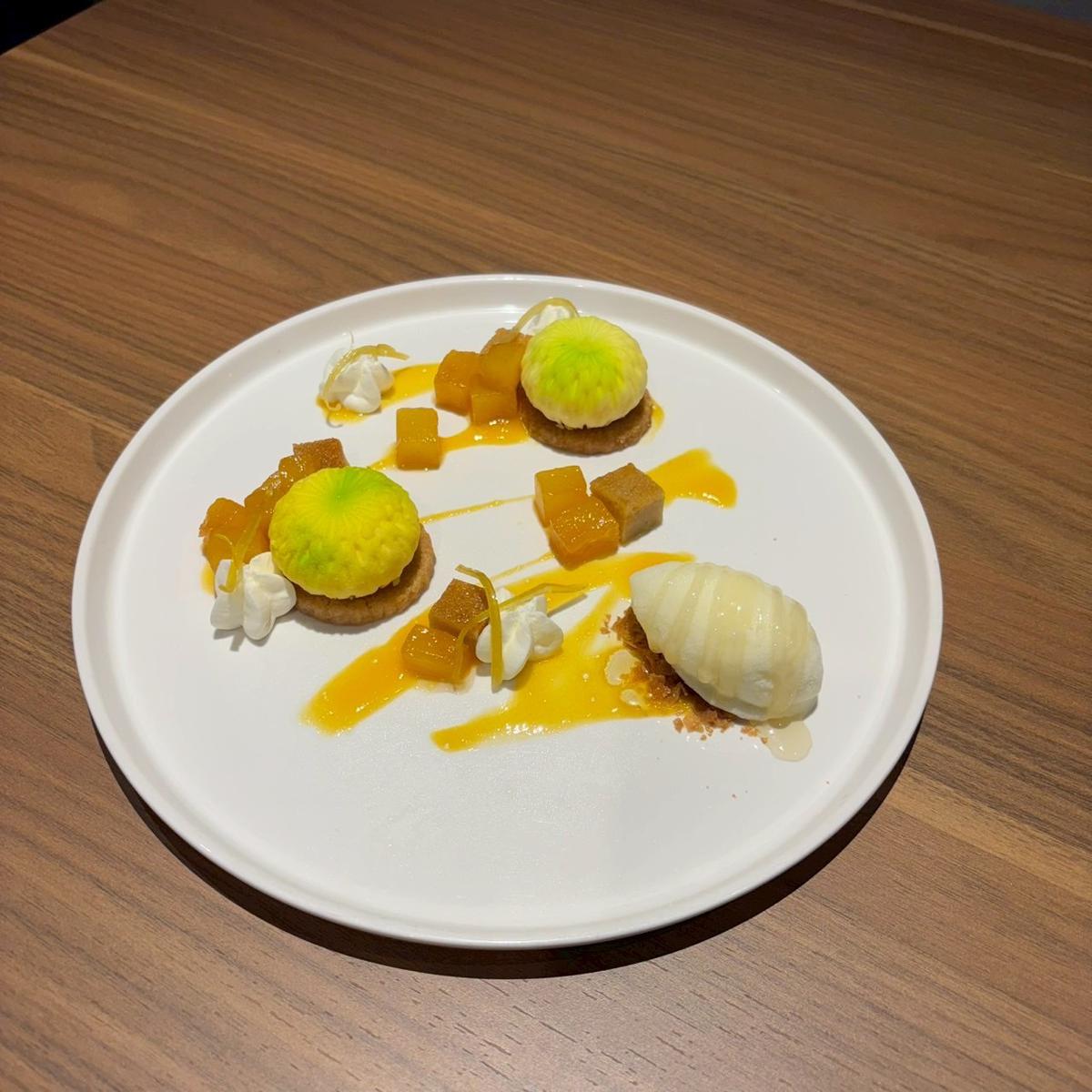 MAISON ∋ PARLOUR（Fruit cafe）